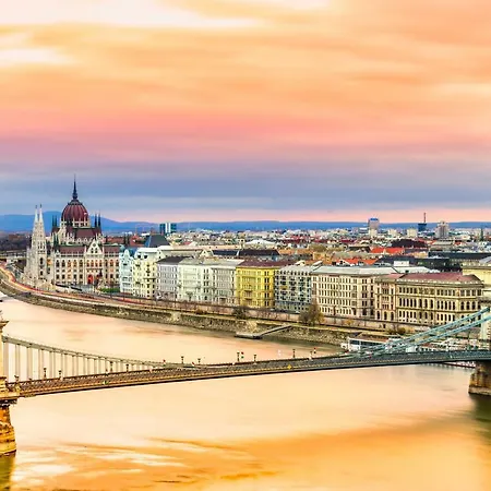 Eye Of Penthouse * Budapest